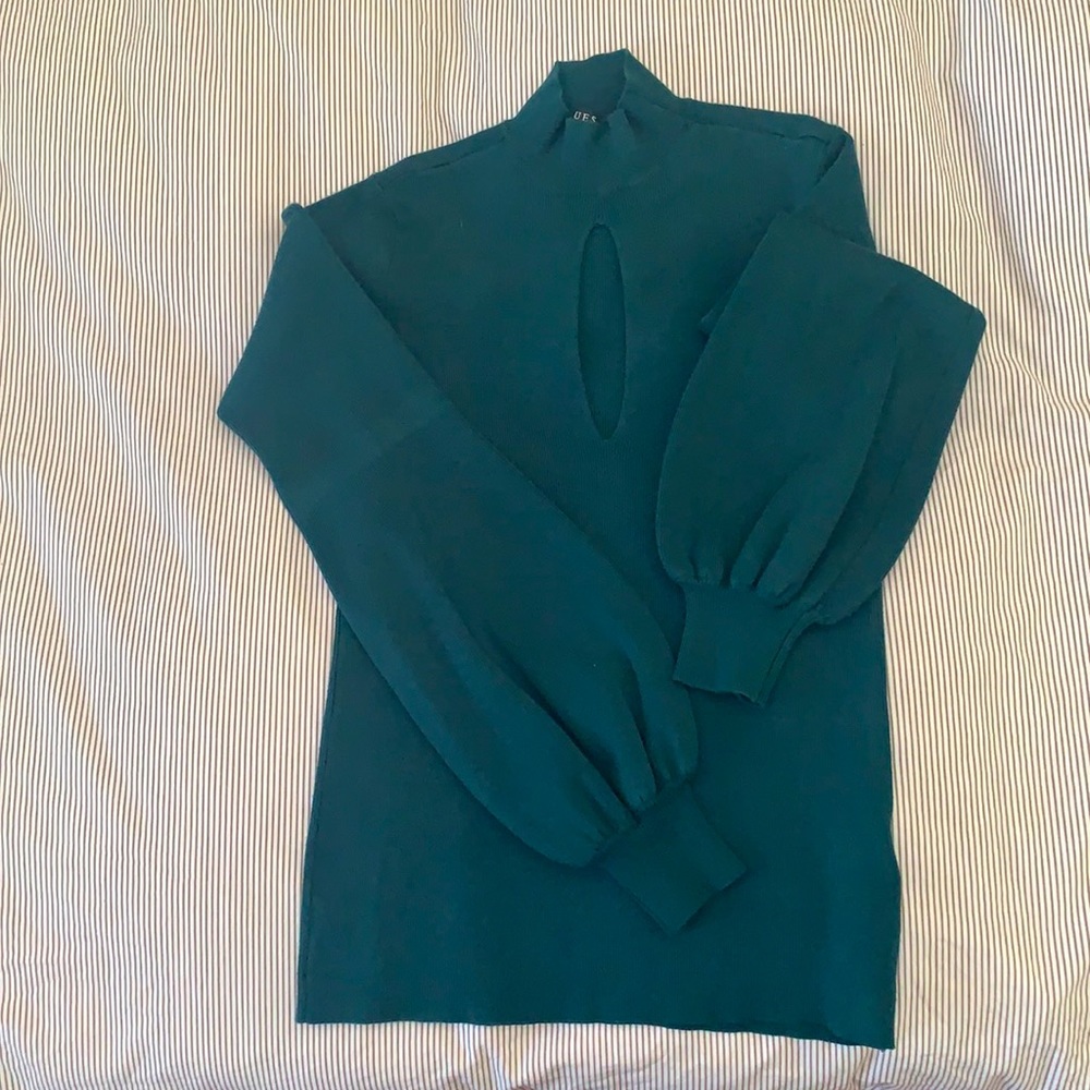 Woman’s  Top - Picture 3 of 3